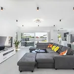 Elite 1 Villa