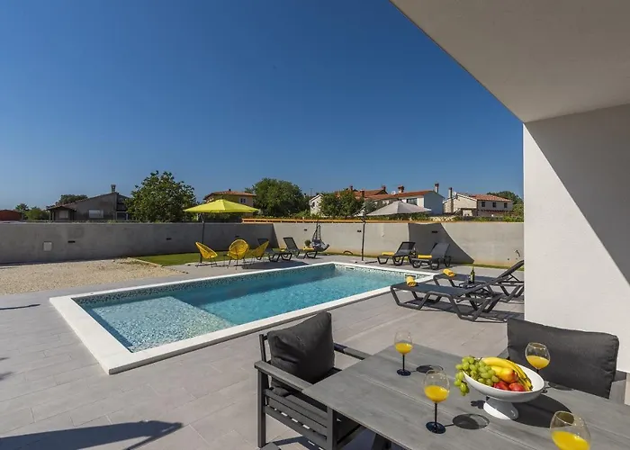 Elite 1 *